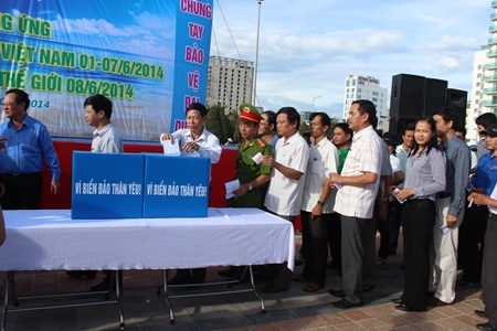 Lễ mít tinh hưởng ứng Tuần lễ biển và đảo Việt Nam 2014 tổ chức tại Đà Nẵng