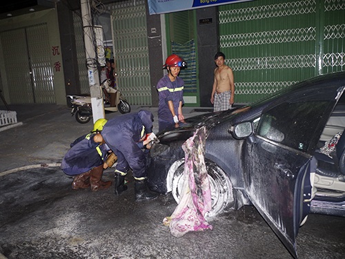 <span style=font-weight:normal;
mso-bidi-font-weight:bold>