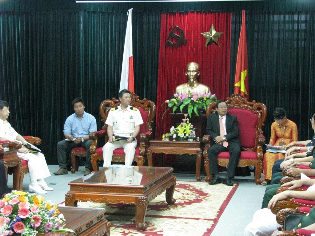  Phó Chủ tịch UBND TP Đà Nẵng Phùng Tấn Viết tiếp 