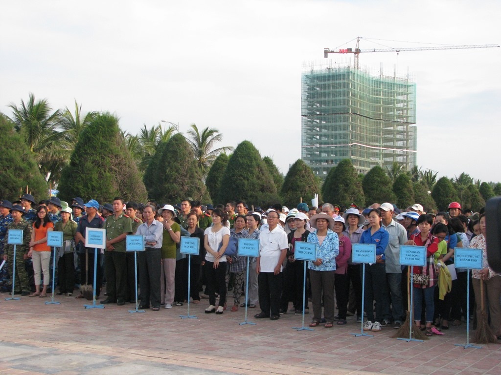 Các cơ quan đơn vị tham dự lễ mít tinh