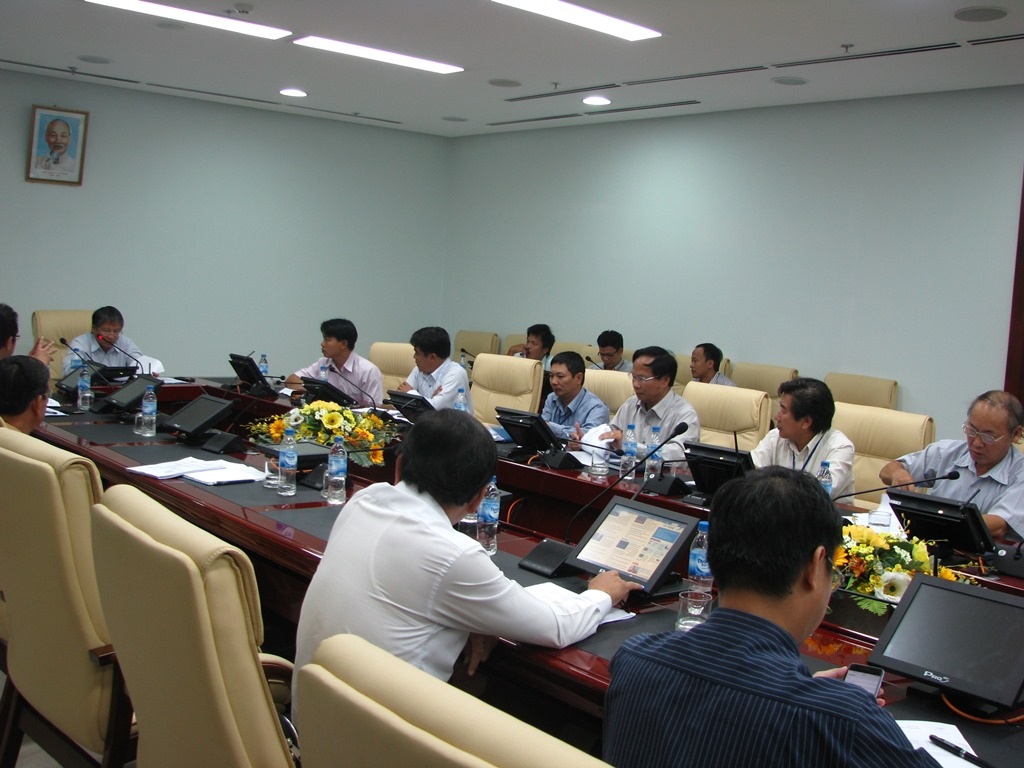 Quang cảnh buổi họp 