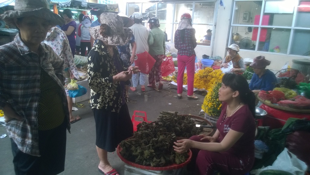 Bánh ú tro được nhiều người chọn mua trong ngày Tết Đoan Ngọ