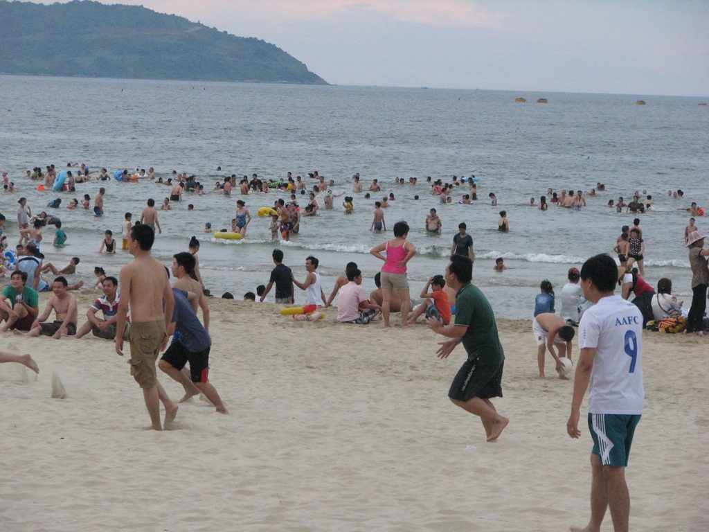 Đà Nẵng sẽ phạt tiền các hành vi xả rác tại các bãi biển