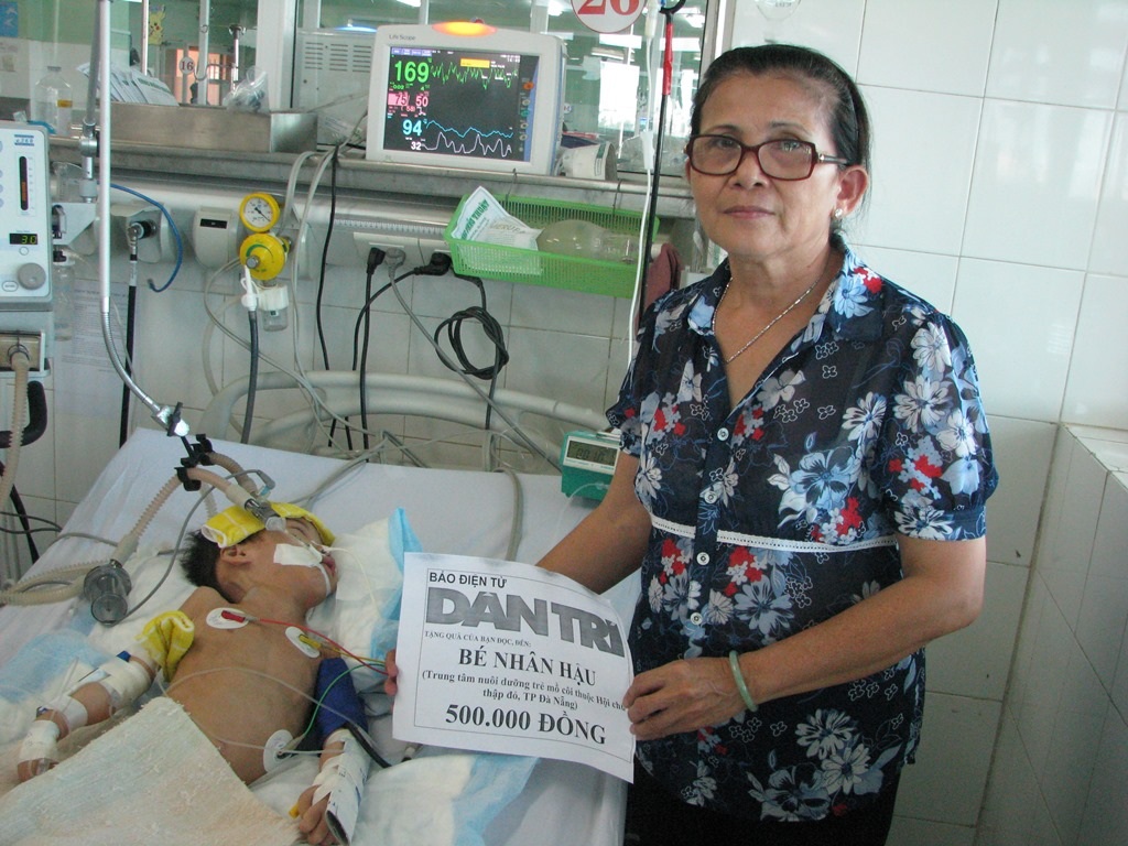 Bà Trần Thị Nhì – Giám đốc Trung tâm nuôi dạy trẻ mồ côi