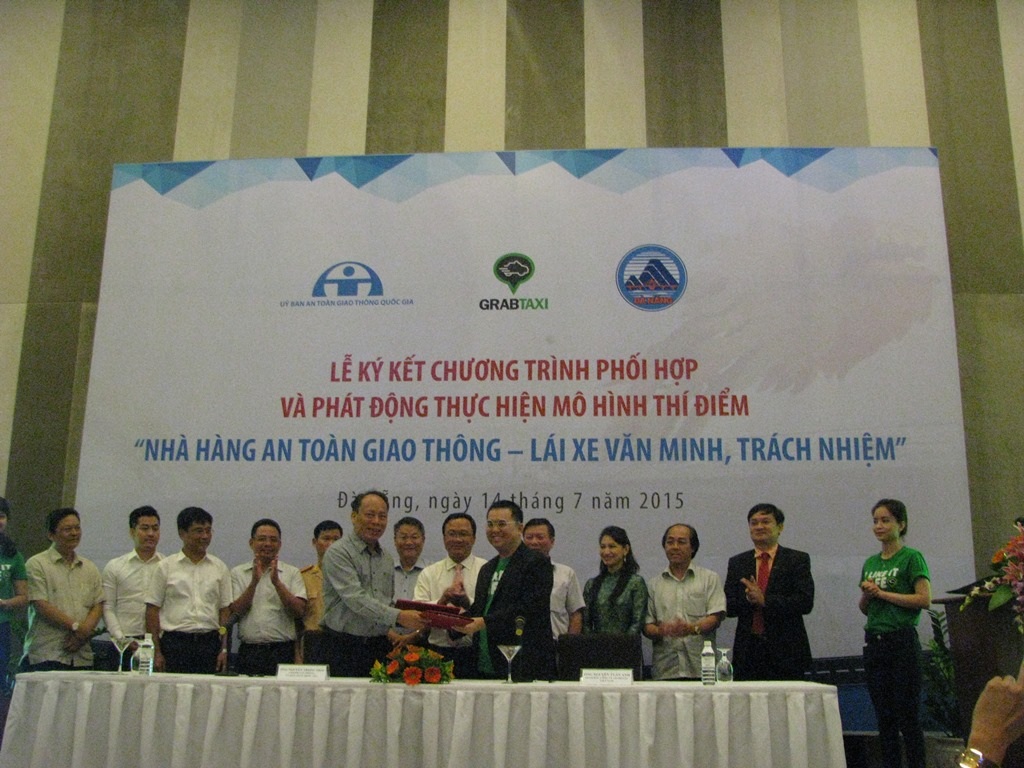 Ông Khuất Việt Hùng, Phó Chủ tịch chuyên trách Ủy ban An toàn 