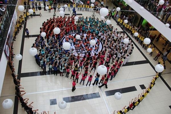 Ngập tràn sắc màu tuổi trẻ tại TTTM Savico Megamall - 2 Cuộc thi Dân Vũ với sự tham gia của nhiều bạn trẻ