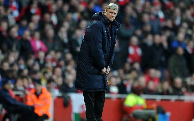 Hình ảnh ông vật lộn với chiếc áo khoác