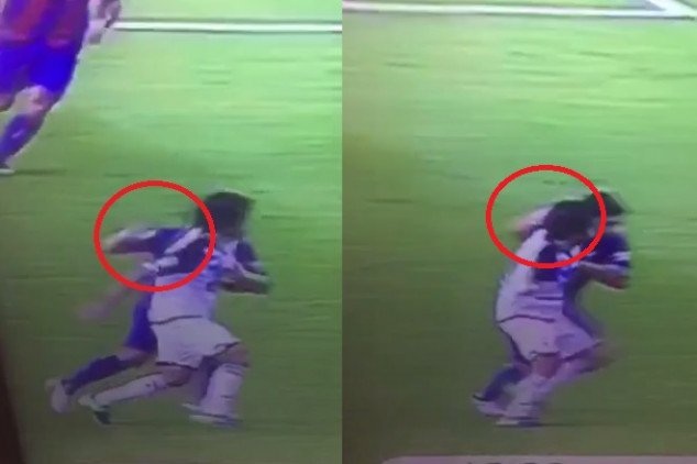 Đấm đối thủ, Luis Suarez vẫn thoát thẻ đỏ - 1 Suarez bị phát hiện chơi xấu đối thủ