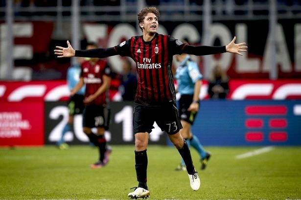 Thần đồng lập siêu phẩm, AC Milan xuất sắc quật ngã Juventus - 2 Tài năng trẻ sinh năm 1998, Manuel Locatelli ghi bàn thắng duy nhất trận đấu