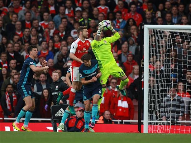 Đội hình tiêu biểu vòng 9 Premier League: Ấn tượng Chelsea - 1 Valdes khiến chân sút của Arsenal nản lòng