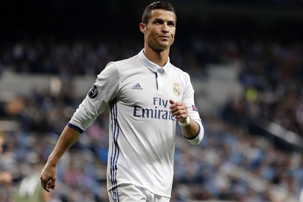 “Loạn” phòng thay đồ Real Madrid vì C.Ronaldo - 1 Nhiều cầu thủ Real Madrid không phục C.Ronaldo