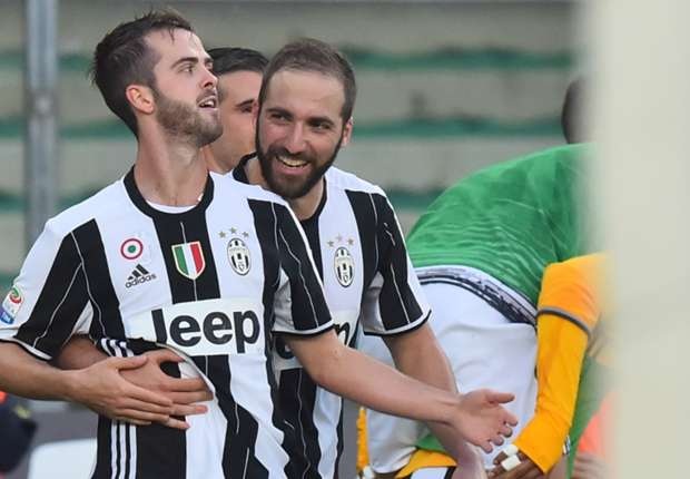 AC Milan thăng hoa, Juventus thắng nghẹt thở nhờ siêu phẩm - 2 Siêu phẩm sút phạt của Pjanic giúp Juventus chiến thắng