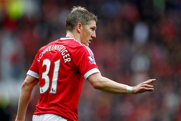 Ngay sau khi tới MU, HLV Mourinho đã gạch tên Schweinsteiger khỏi kế hoạch của mình. Thậm chí, ông còn “đày ải” cầu thủ này tập luyện cùng đội trẻ trong thời gian dài. Hiện tại, Schweinsteiger đang liên hệ chuyển sang thi đấu ở giải nhà nghề Mỹ (MLS).