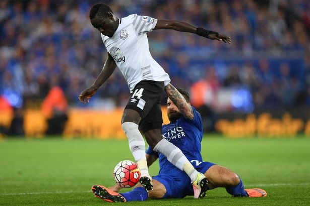 Everton từng vung tới 14 triệu bảng để chiêu mộ Oumar Niasse trong kỳ chuyển nhượng mùa Đông năm 2016 nhưng tiền đạo người Senegal đã mang tới nỗi thất vọng cùng cực. Thậm chí, anh chưa ra sân một phút nào từ đầu mùa.