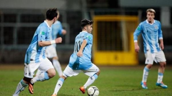 Mike Ott sinh ra tại Đức nhưng quyết định cống hiến cho Philippines, quê hương của mẹ anh. Hiện tại, cầu thủ này đang thi đấu ở CLB Nurnberg II. Việc được cọ sát ở môi trường đỉnh cao có thể sẽ giúp Mike Ott mang tới sự khác biệt ở AFF Cup 2016.