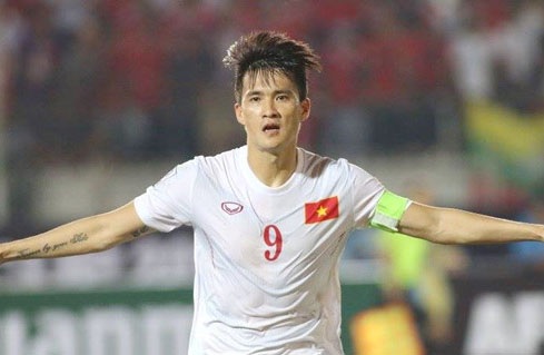 Đội hình tiêu biểu lượt đầu tiên vòng bảng AFF Cup 2016 - 3 Công Vinh được tờ FourFourTwo chấm điểm cao nhất đội tuyển Việt Nam