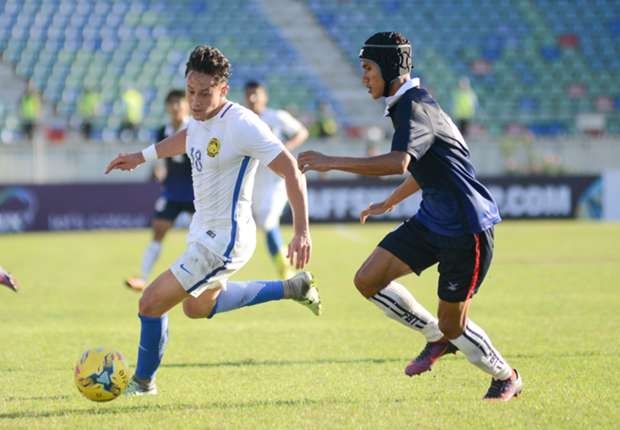 Darren Lok (áo trắng) đánh giá cao sức mạnh của Việt Nam