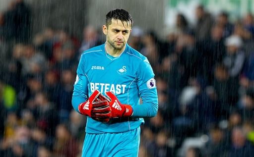 Đội hình tiêu biểu vòng 15 Premier League: Lần đầu của Mkhitaryan - 2 Thủ môn Fabianski thi đấu tốt trong trận gặp Sunderland