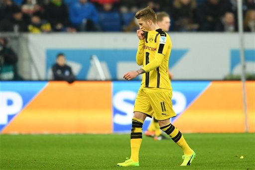 Marco Reus nhận thẻ đỏ, Dortmund suýt ôm hận trước Hoffenheim - 2 Marco Reus nhận thẻ đỏ trong hiệp 1