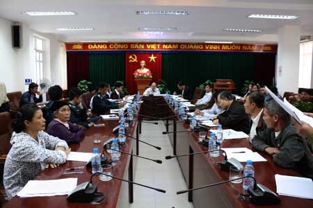 Đối thoại với 5 hộ dân 