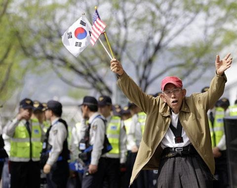 Hàn Quốc siết chặt an ninh trước đe dọa của Triều Tiên  - 1 Hàn Quốc siết chặt an ninh trước đe dọa của Triều Tiên