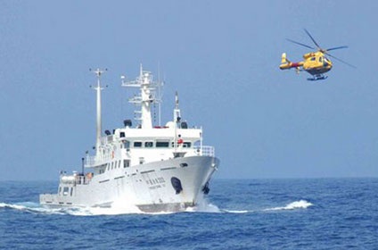 Trung Quốc điều tàu ngư chính hiện đại nhất đến Biển Đông 