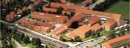 Đan Mạch sơ tán hơn 2.000 sinh viên vì đe dọa đánh bom - 1 Đan Mạch sơ tán hơn 2.000 sinh viên vì đe dọa đánh bom