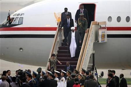 A-rập Xê-út ngăn máy bay chở Tổng thống Sudan qua không phận - 1 Chuyên cơ chở Tổng thống Sudan al-Bashir buộc phải quay lại vì bị cấm cửa không phận A-rập Xê-út.