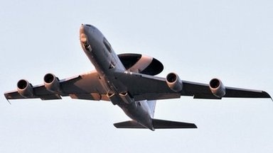 Mỹ, NATO tăng cường sức ép lên Crimea - 1 Mỹ, NATO tăng cường sức ép lên Crimea