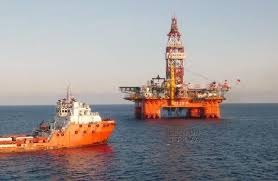 EU lo ngại các hành động đơn phương của Trung Quốc ở Biển Đông - 1 Giàn khoan được hạ đặt trái phép của
Trung Quốc ở vùng biển của Việt Nam.