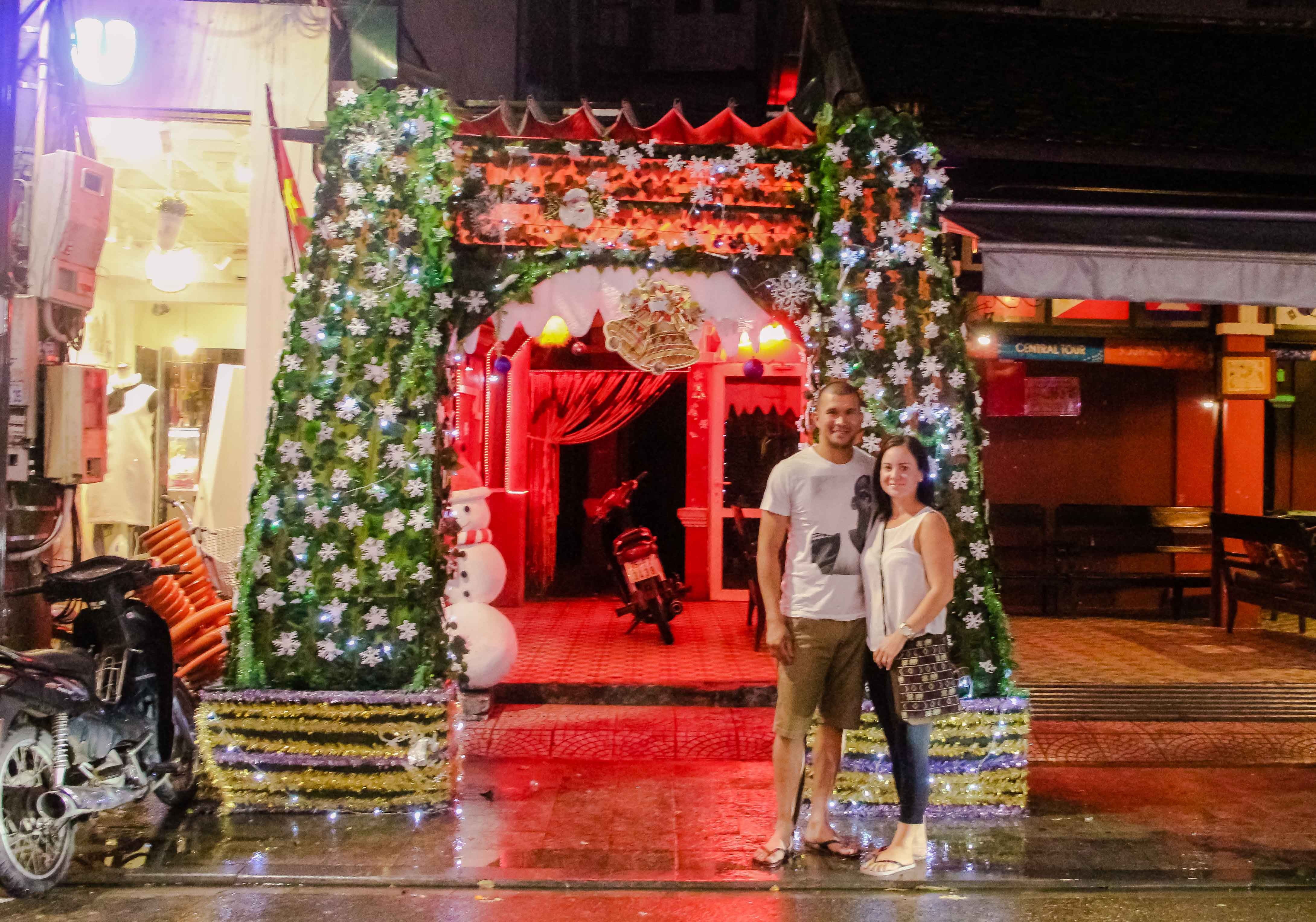 Không khí giáng sinh rộn ràng trên phố Huế - 10