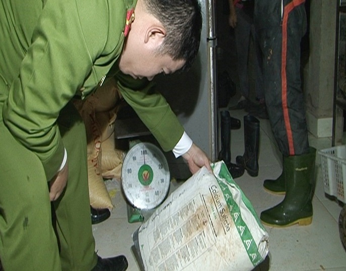 Phát hiện 2 cơ sở sản xuất khuôn đậu sử dụng thạch cao - 2 Phát hiện 2 cơ sở sản xuất khuôn đậu sử dụng thạch cao - 2