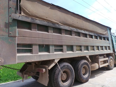 Nhà thầu sử dụng xe chở quá tải sẽ bị đình chỉ thi công (ảnh minh họa: Duy Tuyên)