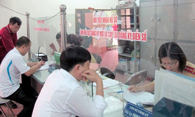 Thí điểm đăng ký xe ô tô qua mạng internet tại Hà Nội và TPHCM - 1 Hoạt động đăng ký xe thủ công được chuyển sang thực hiện trực tuyến đồng loạt trên cả nước từ năm 2017
