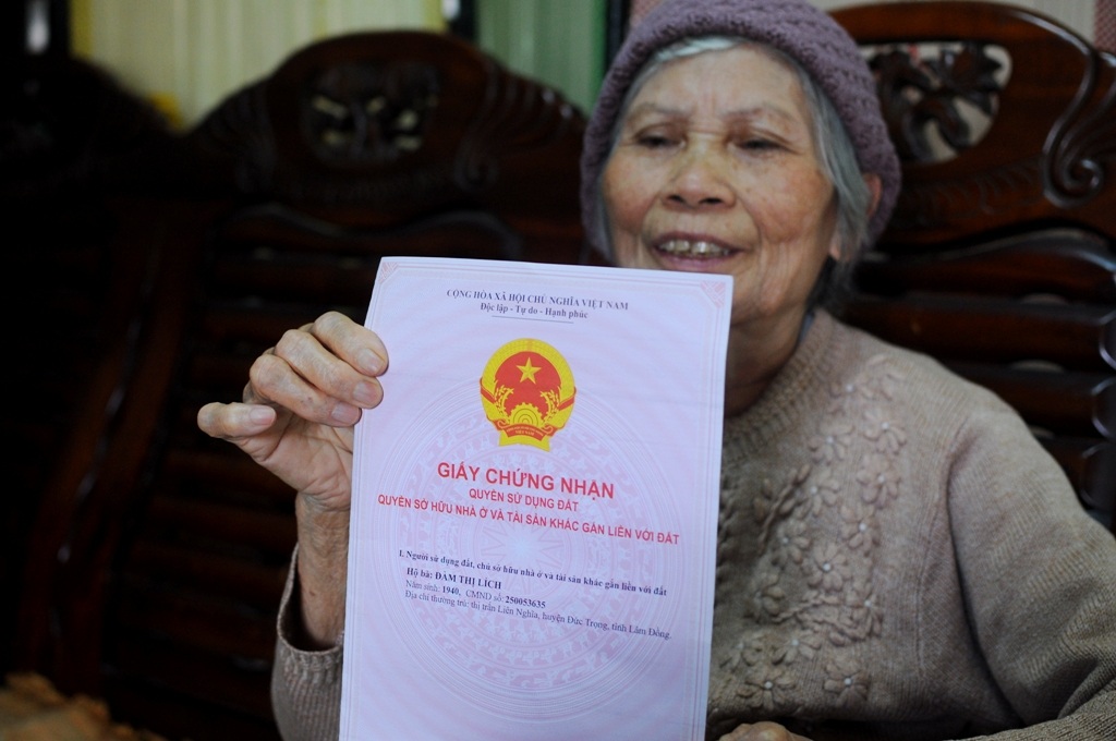 
Giấy chứng nhận quyền sử dụng đất được cấp cho cụ Đàm Thị Lích.
