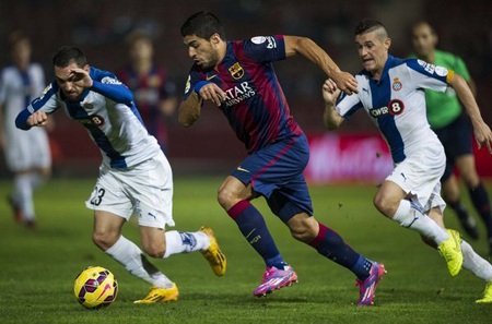 Luis Suarez tỏa sáng giúp Barcelona giành cúp - 1 Suarez đặt dấu ấn trong chiến thắng của Barcelona