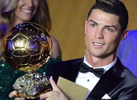 C.Ronaldo hướng tới danh hiệu Quả bóng vàng thứ 2 liên tiếp.