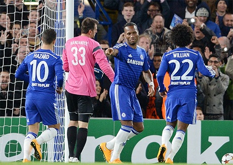 Chelsea chơi tennis với Maribor - 2 Niềm vui của Drogba sau khi ghi bàn cho Chelsea