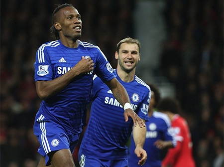 Drogba lại tỏa sáng ở Old Trafford nhưng Chelsea đã phải chia điểm