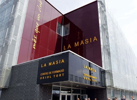 Lò đào tạo trẻ của Barcelona lại bị phạt nặng - 1 La
Masia tiếp tục bị phạt nặng