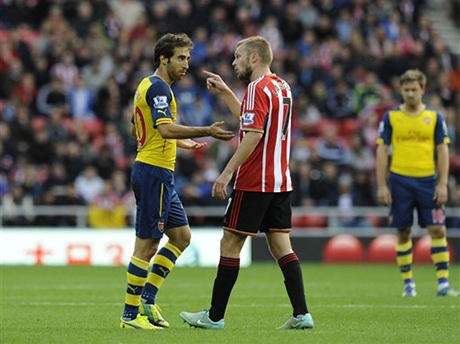 Sunderland dâng chiến thắng cho Arsenal - 2 Sunderland tấn công vô cùng bế tắc