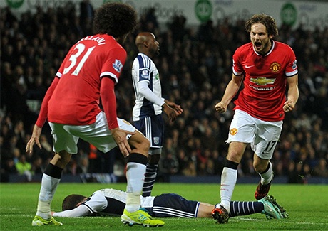 Blind ghi bàn cũng rất đẹp mắt ở phút 88 để giúp MU níu giữ lại một điểm