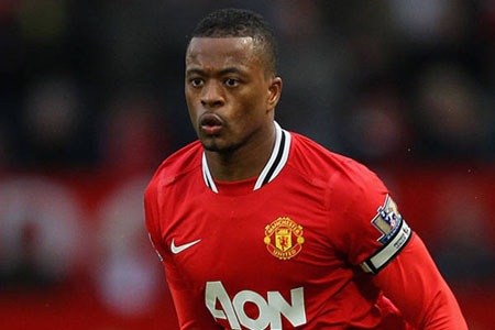 Alex Ferguson khen Evra và Forlan thông minh - 1 Sir Alex đánh giá cao trí thông minh của Evra