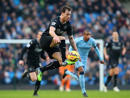 Man City tuột chiến thắng đầy cay đắng trên sân nhà - 1 Burnley đã không e ngại Man City