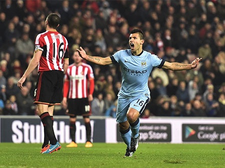 Aguero tỏa sáng trong chiến thắng của Man City