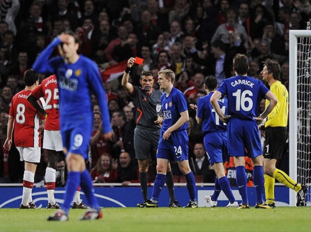 Tháng 5/2009: Park Ji Sung ăn mừng bàn thắng vào lưới Arsenal tại bán kết lượt đi Champions League