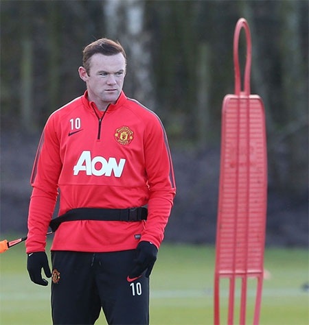 Đội trưởng MU tham gia bài tập rèn thể lực