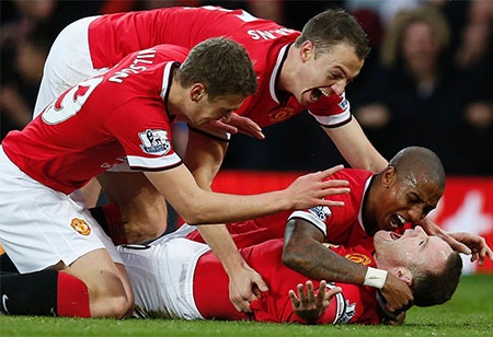 Niềm vui của Rooney sau khi ghi bàn mở tỉ số