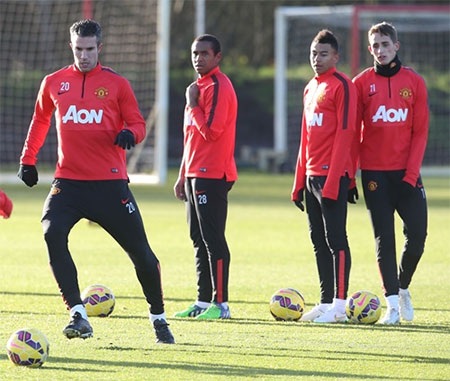 Van Perise nỗ lực tập luyện