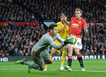 Wilson không tạo được dấu ấn khi thi đấu bên cạnh Van Persie